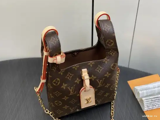 WIS LOUIS BB VUITTON Atlantis 0515